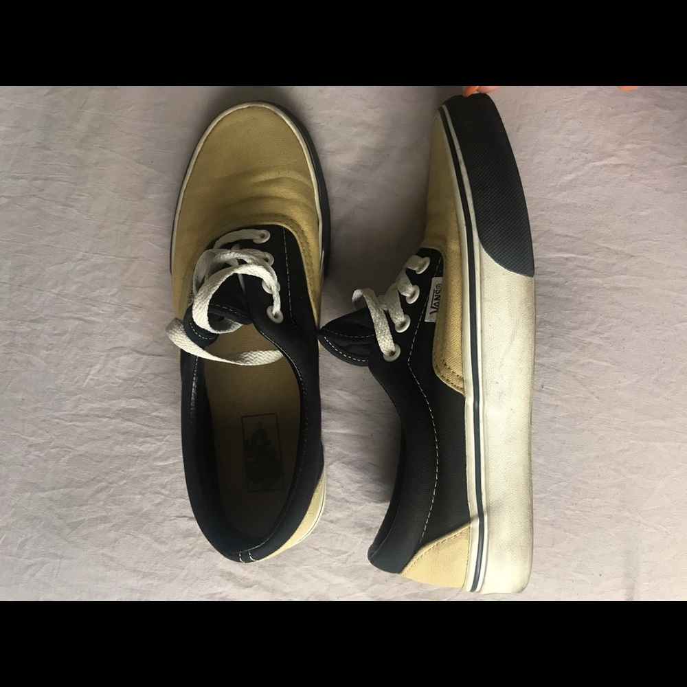 Vans - Picture 4 of 8